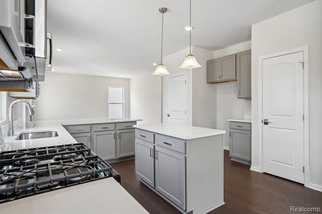 27109 Gallop Way, Saline, MI 48176
