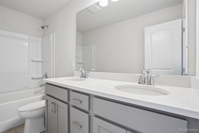 27109 Gallop Way, Saline, MI 48176