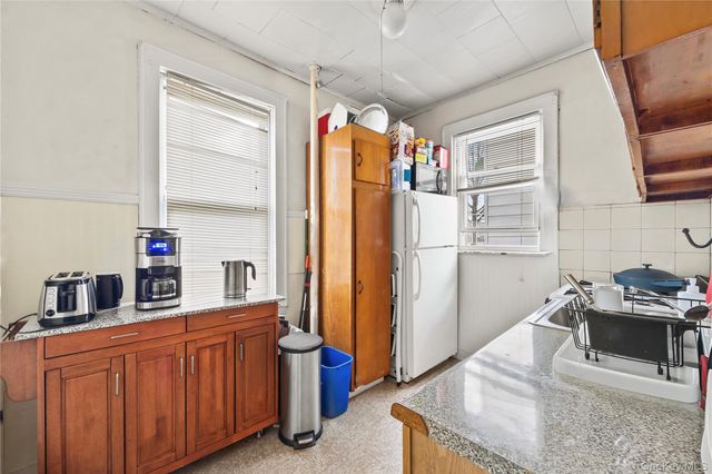 2976 Lawton Avenue, Bronx, NY 10465