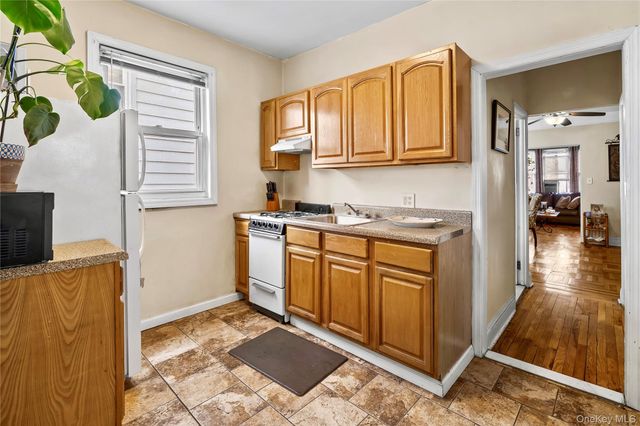 2976 Lawton Avenue, Bronx, NY 10465