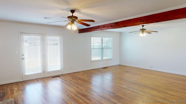 1521 E 60th Street, Tulsa, OK 74105