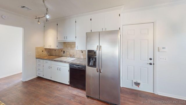 1521 E 60th Street, Tulsa, OK 74105