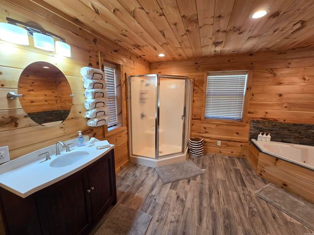 3189 Brownsville Road, Greers Ferry, AR 72067