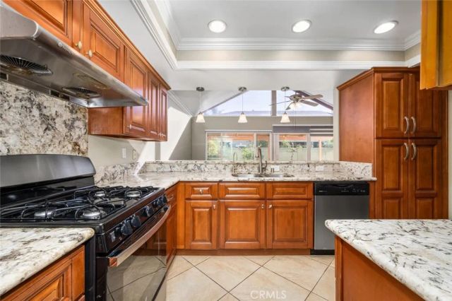 4194 Paseo De Plata, Cypress, CA 90630