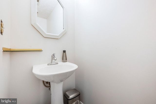 5202 STURGEON CT, Waldorf, MD 20603