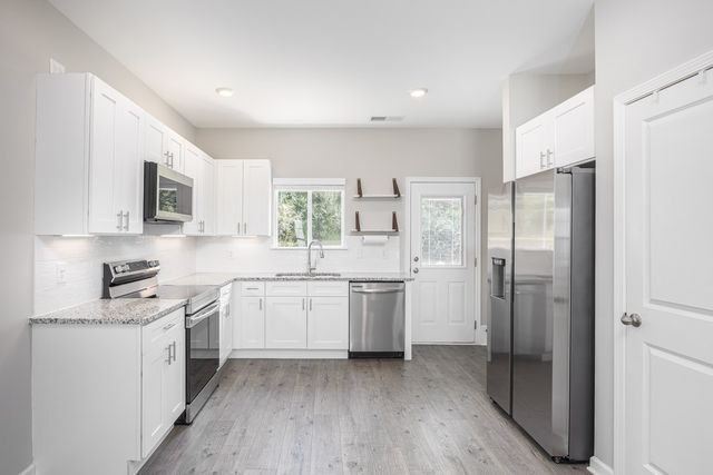 326 Kristen Ct, Columbia, TN 38401