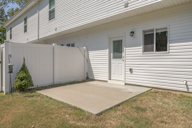 326 Kristen Ct, Columbia, TN 38401