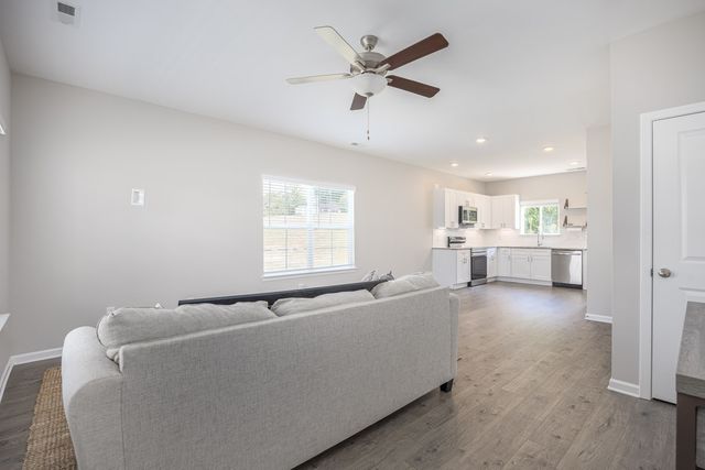 326 Kristen Ct, Columbia, TN 38401
