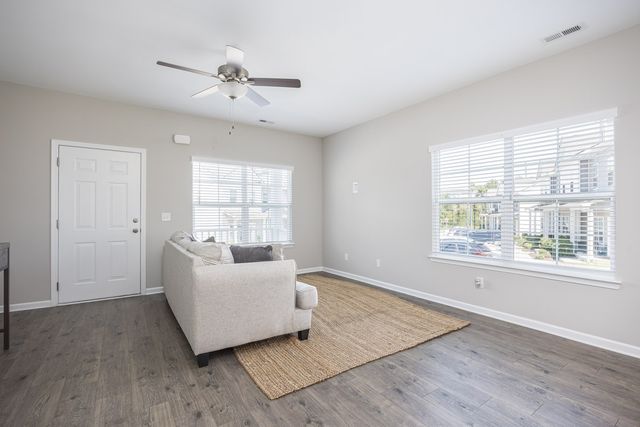 326 Kristen Ct, Columbia, TN 38401