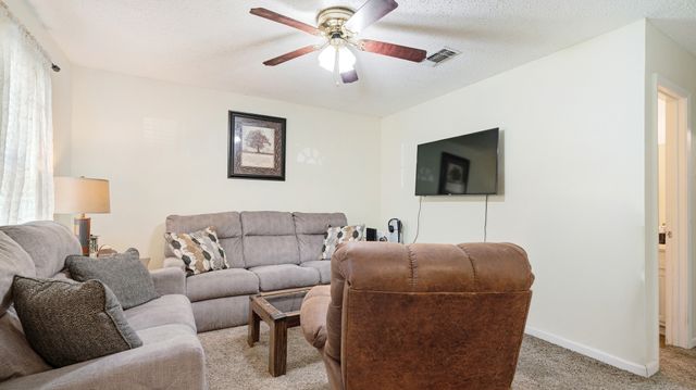 1003 15th Street SE, Paris, TX 75460