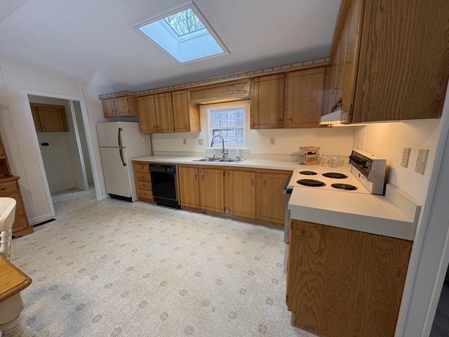 7 Kenyann Drive, Wolfeboro, NH 03894