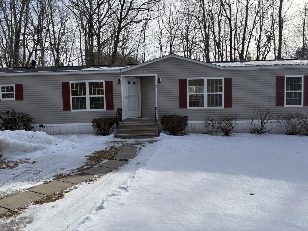 7 Kenyann Drive, Wolfeboro, NH 03894