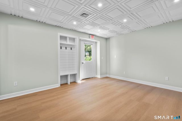 184 Maple Street, Branford, CT 06405