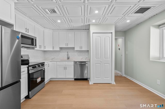 184 Maple Street, Branford, CT 06405