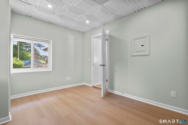 184 Maple Street, Branford, CT 06405