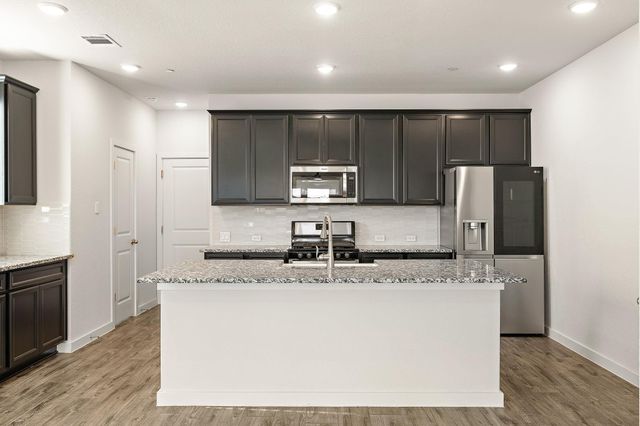 2500 FOREST CREEK DR 201, Round Rock, TX 78664