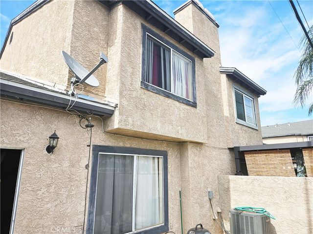 675 N Lark Ellen Avenue, Covina, CA 91722