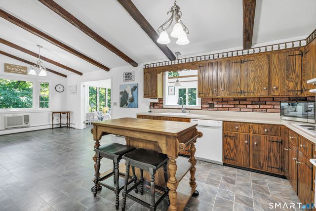 69 Forest Road, Monroe, CT 06468