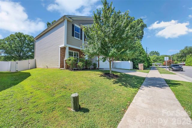 112 Kingsway Drive, Mooresville, NC 28115