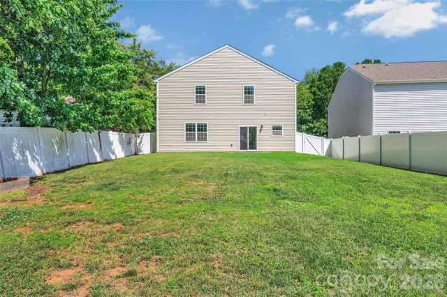112 Kingsway Drive, Mooresville, NC 28115