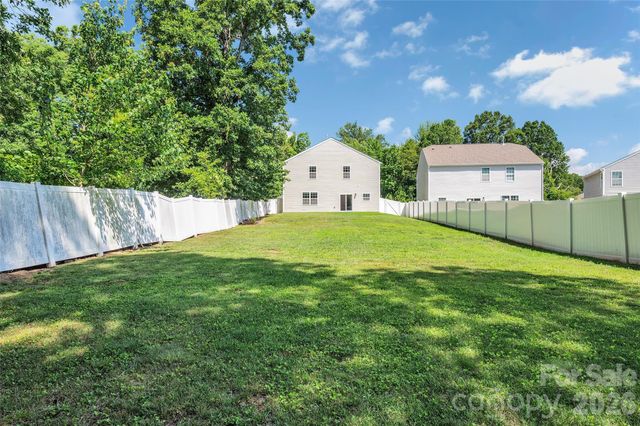 112 Kingsway Drive, Mooresville, NC 28115