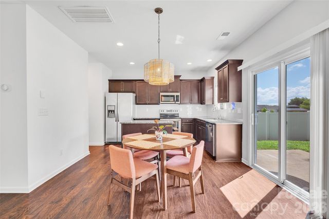 112 Kingsway Drive, Mooresville, NC 28115