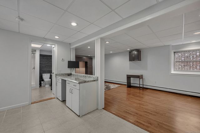 18 Roma Avenue, Waterbury, CT 06708