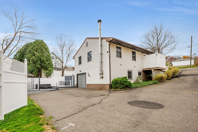 18 Roma Avenue, Waterbury, CT 06708