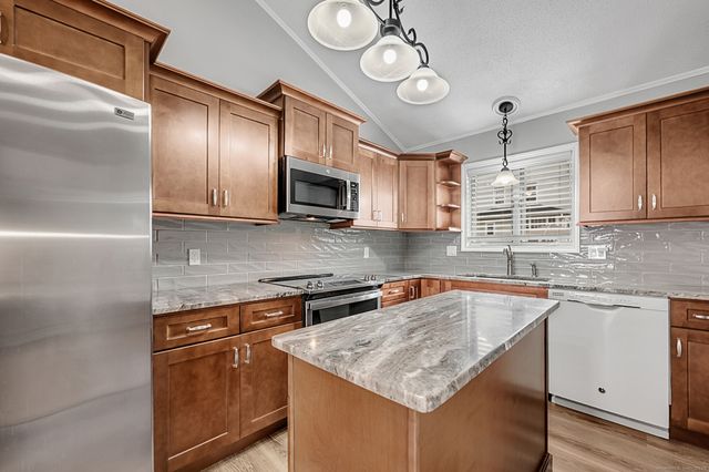 18 Roma Avenue, Waterbury, CT 06708