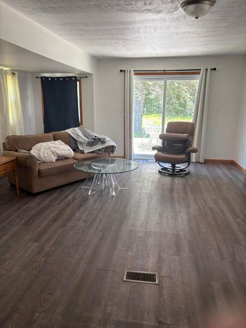 2841 Whites Bridge, Belding, MI 48809
