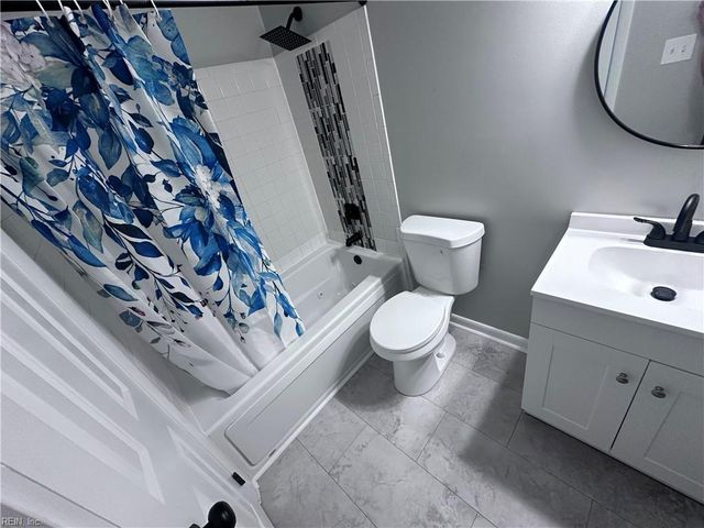 737 Longleaf LN, Newport News, VA 23608