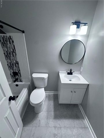 737 Longleaf LN, Newport News, VA 23608