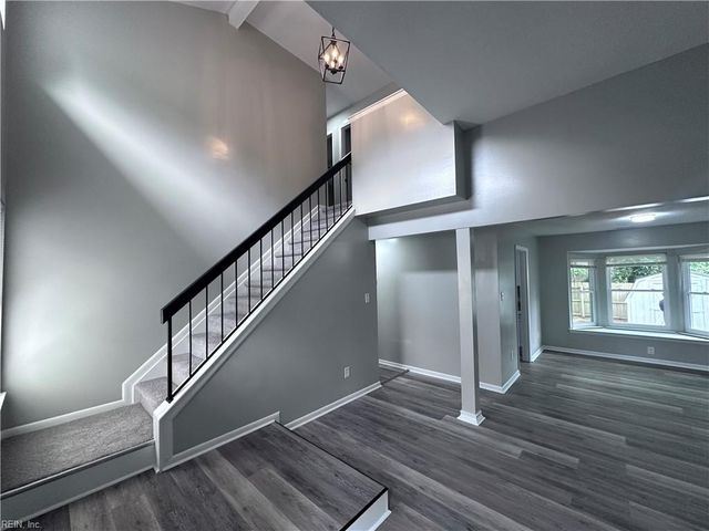 737 Longleaf LN, Newport News, VA 23608