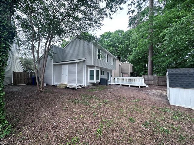 737 Longleaf LN, Newport News, VA 23608