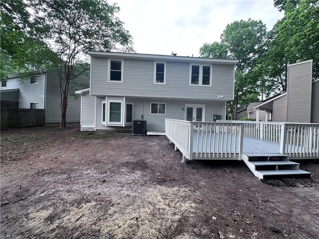 737 Longleaf LN, Newport News, VA 23608