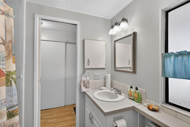 652 LA SALA, North Port, FL 34287