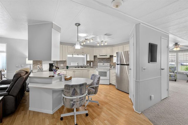 652 LA SALA, North Port, FL 34287