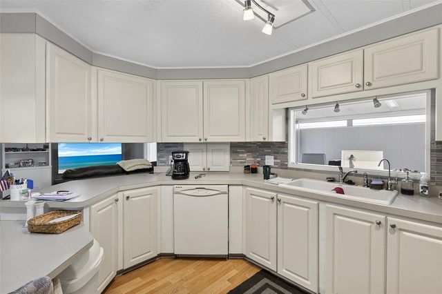 652 LA SALA, North Port, FL 34287