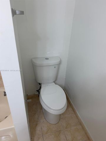 374 NE 27th Ave 203, Homestead, FL 33033