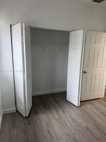 374 NE 27th Ave 203, Homestead, FL 33033