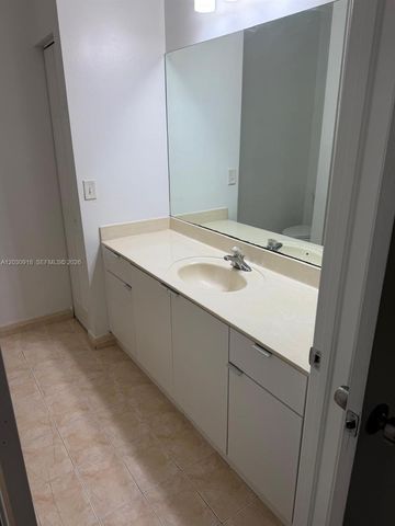 374 NE 27th Ave 203, Homestead, FL 33033