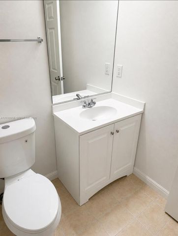 374 NE 27th Ave 203, Homestead, FL 33033