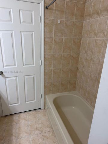 374 NE 27th Ave 203, Homestead, FL 33033