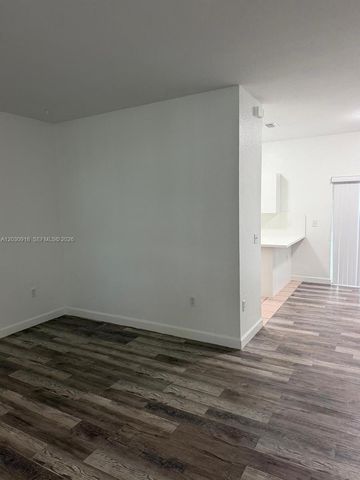 374 NE 27th Ave 203, Homestead, FL 33033