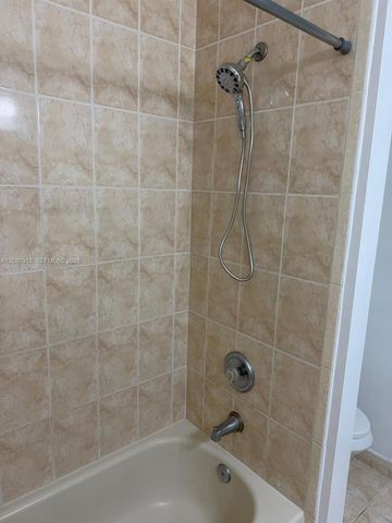 374 NE 27th Ave 203, Homestead, FL 33033