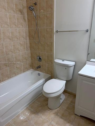 374 NE 27th Ave 203, Homestead, FL 33033