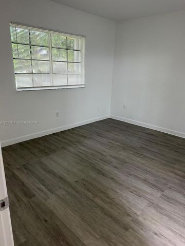 374 NE 27th Ave 203, Homestead, FL 33033