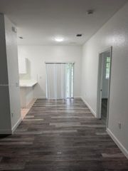 374 NE 27th Ave 203, Homestead, FL 33033
