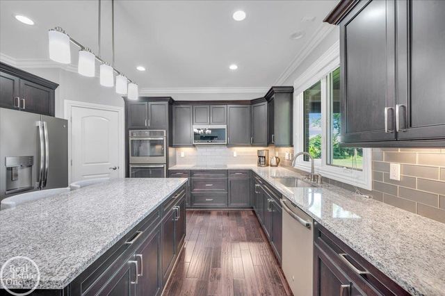3941 Corkwood Drive, Sterling Heights, MI 48314