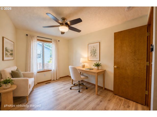 334 S 18TH St, St Helens, OR 97051